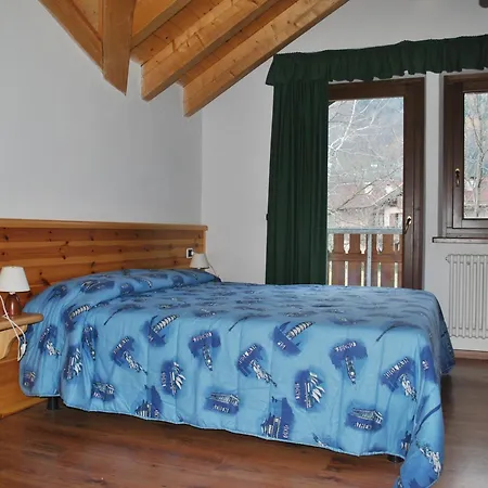 La Pineta - Appartamenti In Villetta Pinzolo Exterior photo